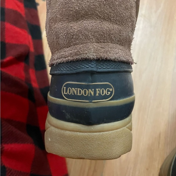 Stylish Brown and Black Duck Boots - Picture 3 of 5